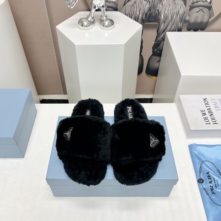 Prada Round toe triangular buckle furry shoes