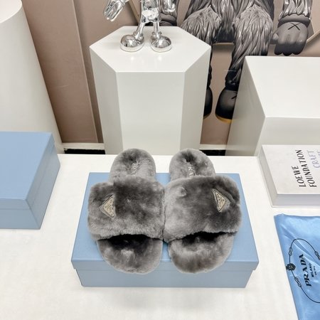 Prada Round toe triangular buckle furry shoes