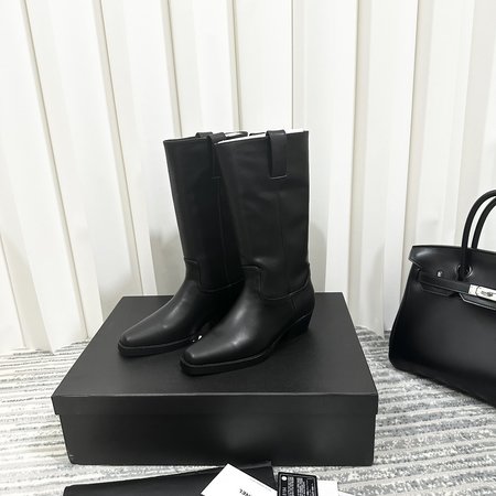 Chanel Original Italian imported cowhide boots