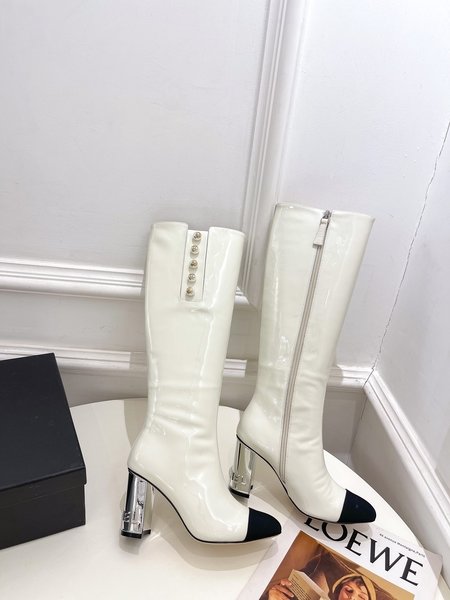 Chanel Classic electroplated heel pearl high heel boots