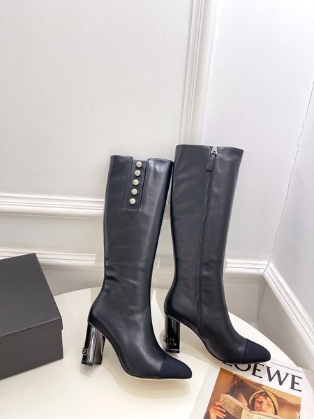 Chanel Classic electroplated heel pearl high heel boots