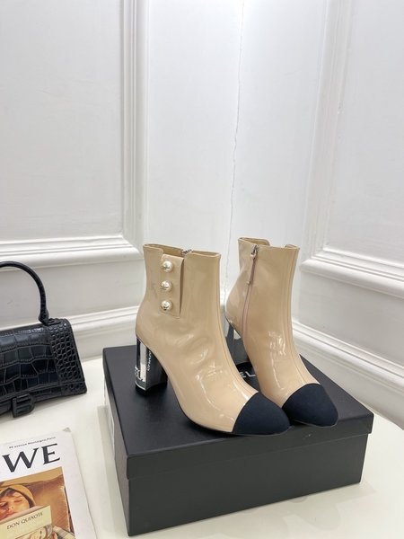 Chanel Classic electroplated heel pearl high heel boots