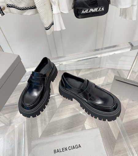 Balenciaga Thick-soled loafers