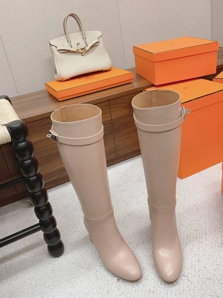 Hermes British retro design boots