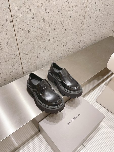 Balenciaga Big toe loafers