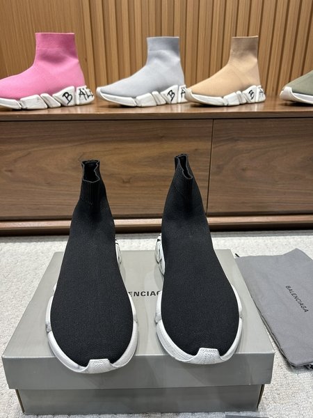Balenciaga couple socks shoes