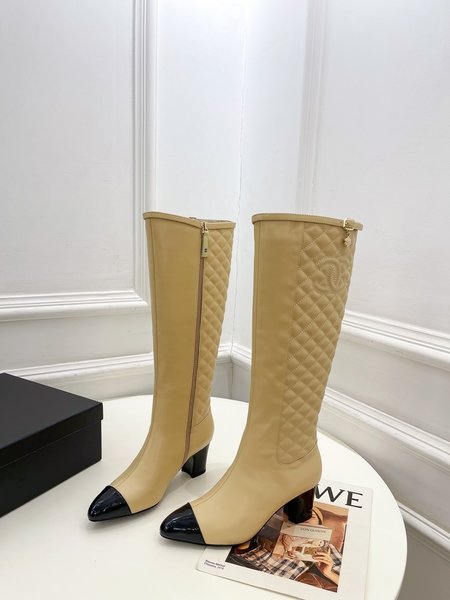 Chanel Classic electric embroidered chunky heel short boots