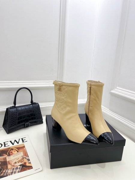 Chanel Classic electric embroidered chunky heel short boots