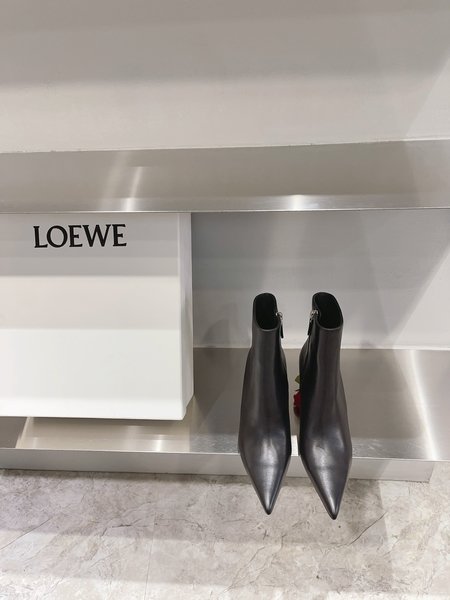 Loewe Rose flower boots