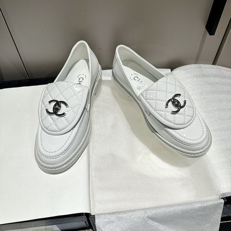 Chanel Genuine leather outsole loafers