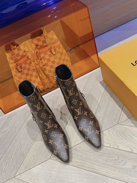 Louis Vuitton Imported calfskin boots