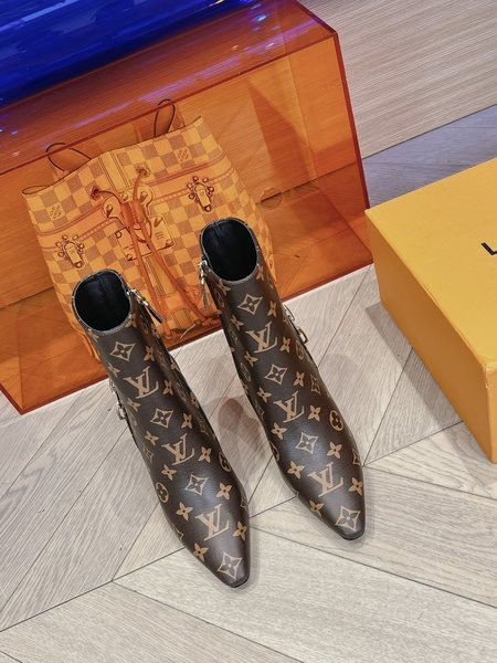 Louis Vuitton Imported calfskin boots