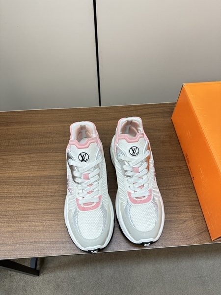 Louis Vuitton RUN55 height increasing sneakers