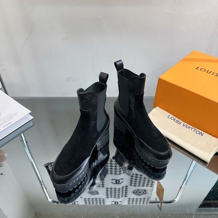 Louis Vuitton Classic high heel Martin boots sand boots series