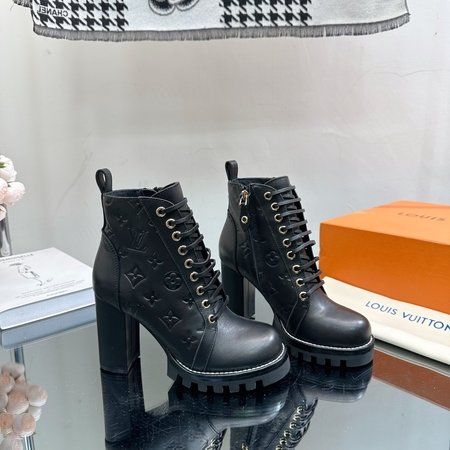 Louis Vuitton The latest high-heeled boots for autumn and winter
