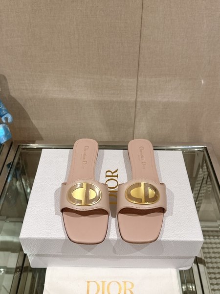 Dior New flat/medium heel sandals and slippers