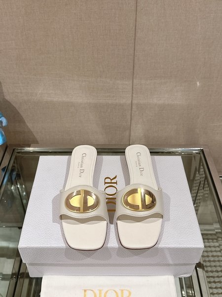 Dior New flat/medium heel sandals and slippers
