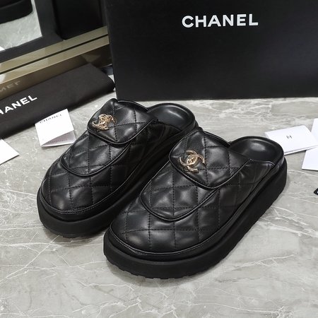 Chanel CC buckle half slippers with classic rhombus elements