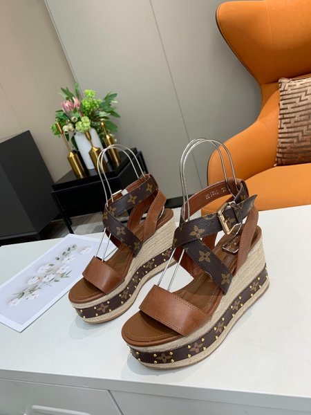 Louis Vuitton Platform sandals