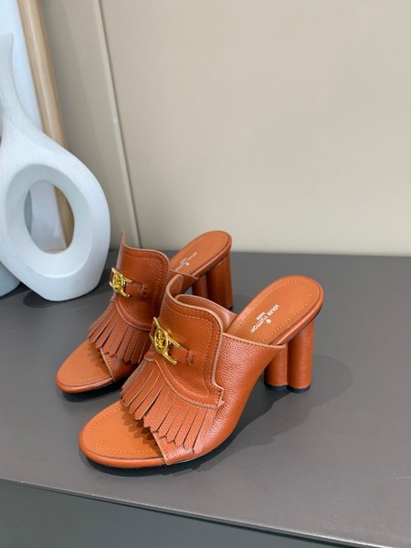 Louis Vuitton Fish mouth fringed sandals