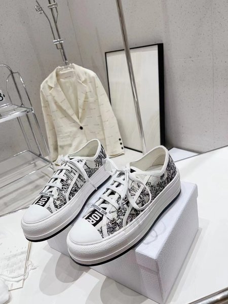 Dior Walk n series embroidered thick-soled canvas shoes casual sneakers