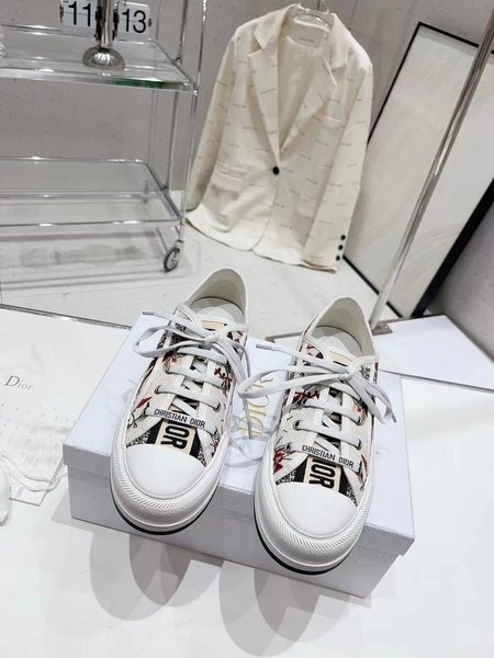 Dior Walk n series embroidered thick-soled canvas shoes casual sneakers