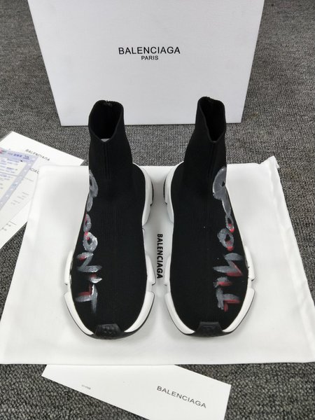 Balenciaga Hand-painted digital 523 shoes