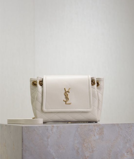 Yves Saint Laurent YSL Mini Nolita Quilted Flap Bag 672738