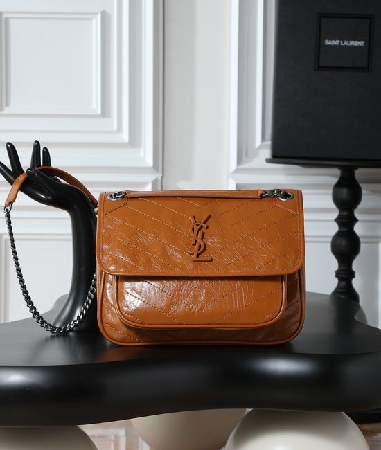 Yves Saint Laurent YSL Niki Waxy Leather Shoulder Bag 633158
