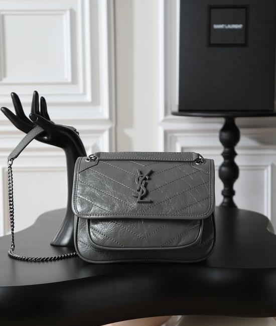 Yves Saint Laurent YSL Niki Oil Wax Leather Shoulder Bag 633151