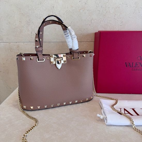 Valentino Garavani Rockstud Grainy Calfskin Crossbody Bag 8001