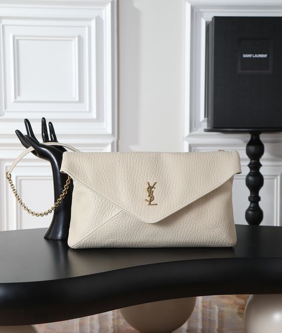 Yves Saint Laurent YSL LE Envelope Chain Clutch Bag 841702