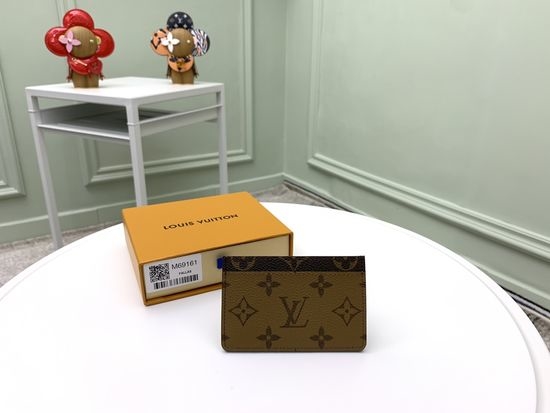 Louis Vuitton LV Monogram Canvas Card Holder M69161