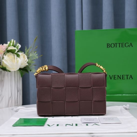 Bottega Veneta BV Cassette Pebbled Leather Crossbody Bag 6687