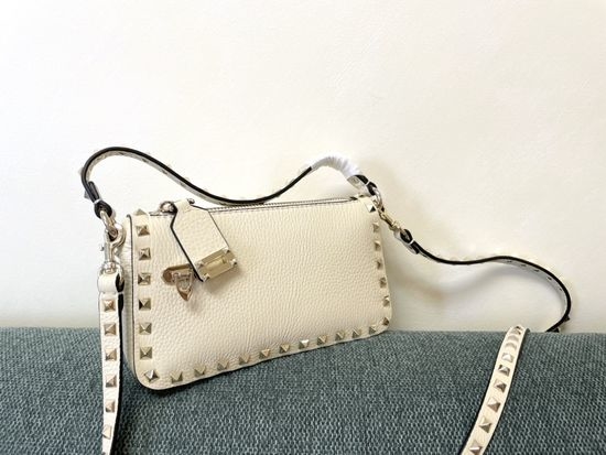 Valentino Garavani Rockstud Grainy Leather Crossbody Bag 5500