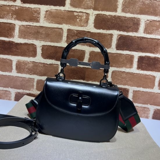 Gucci Leather Handbag Black 675797