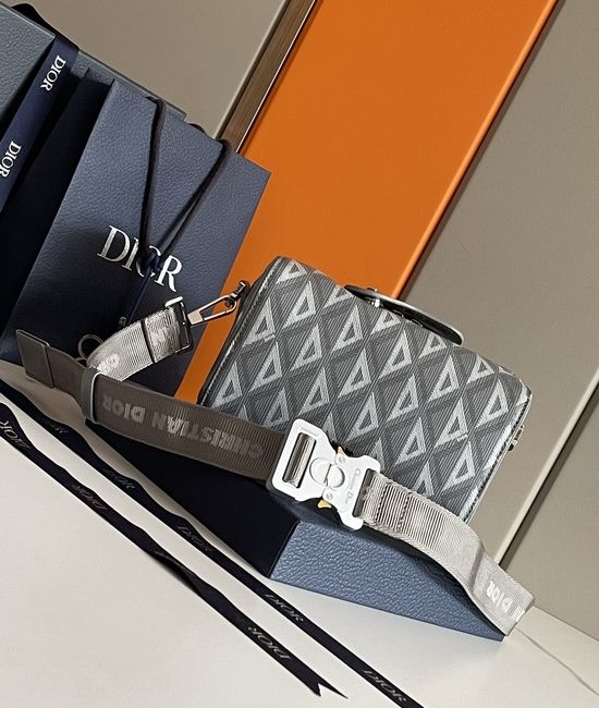 Christian Dior CD Lingot Messenger Bag D93335
