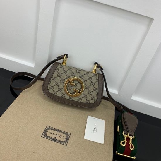 Gucci Blondie GG Supreme Shoulder Bag 698643