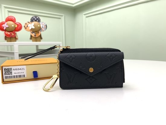 Louis Vuitton LV Recto Verso Card Holder M69421