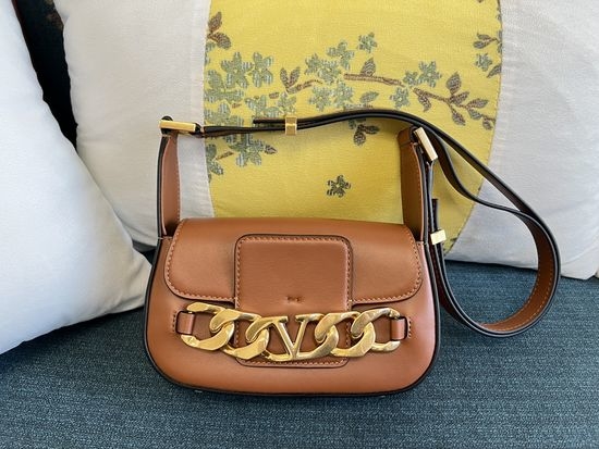 Valentino VLOGO CHAIN Small Cowhide Bag 1081