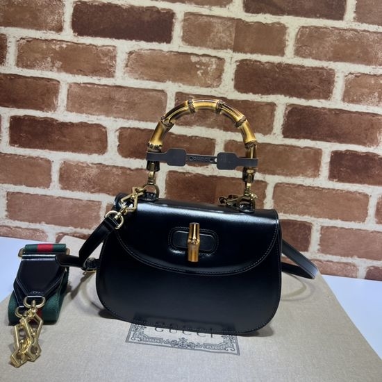 Gucci Leather Shoulder Bag Bronze Hardware 675797