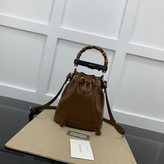 Gucci Diana Bucket Bag 724667