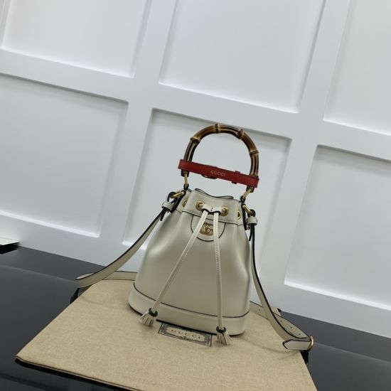 Gucci Diana Bucket Bag 724667