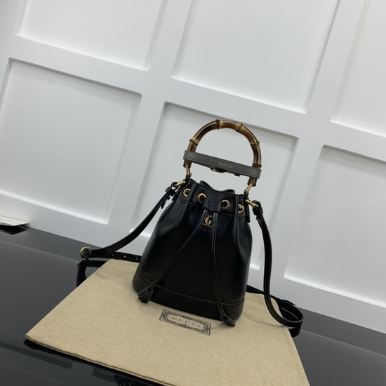 Gucci Diana Bucket Bag 724667