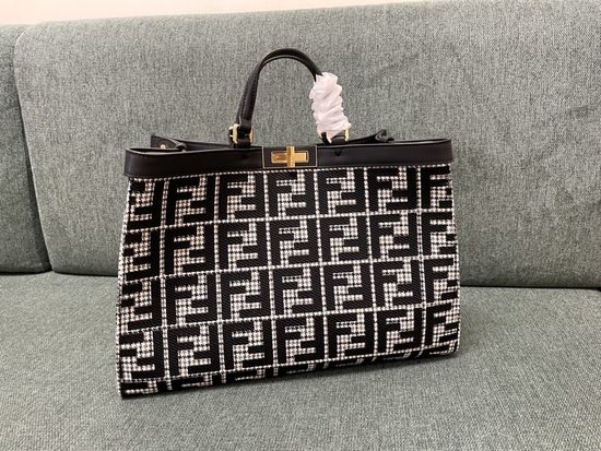 Fendi X-Tote Houndstooth Wool Handbag 674