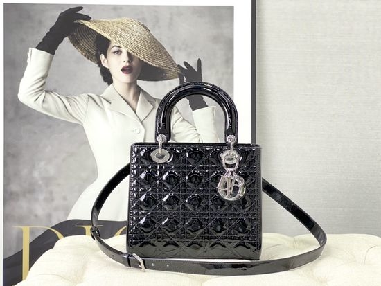 Christian Dior CD Medium Lady Christian Dior CD Handbag 6605