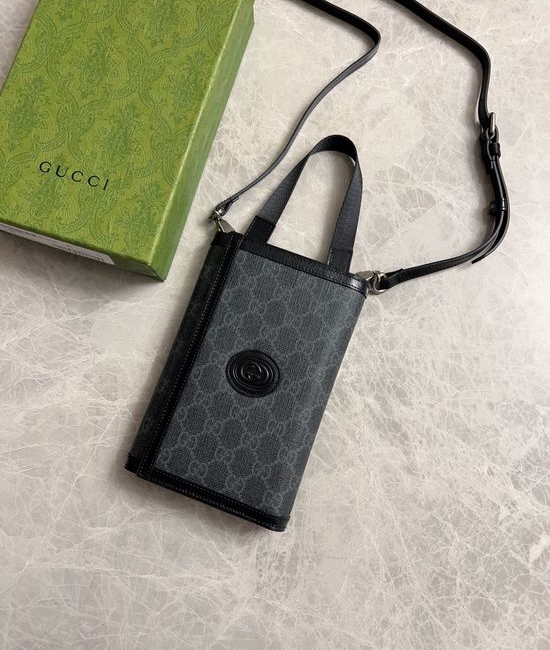 Gucci Interlocking G Clutch Leather Trim 724358