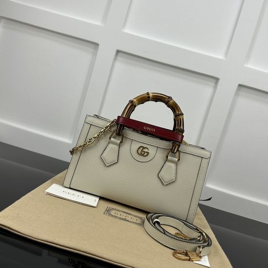Gucci Diana Mini Tote Bag 735153