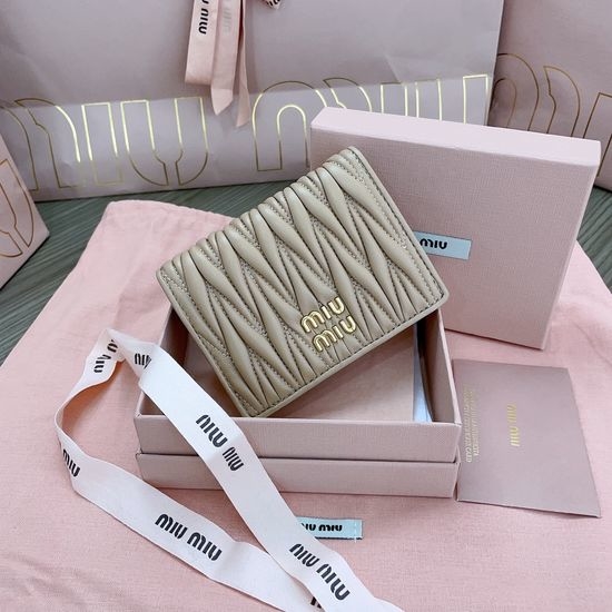 Miu Miu Pocket Wallet Lambskin Small Wallet 5MV204