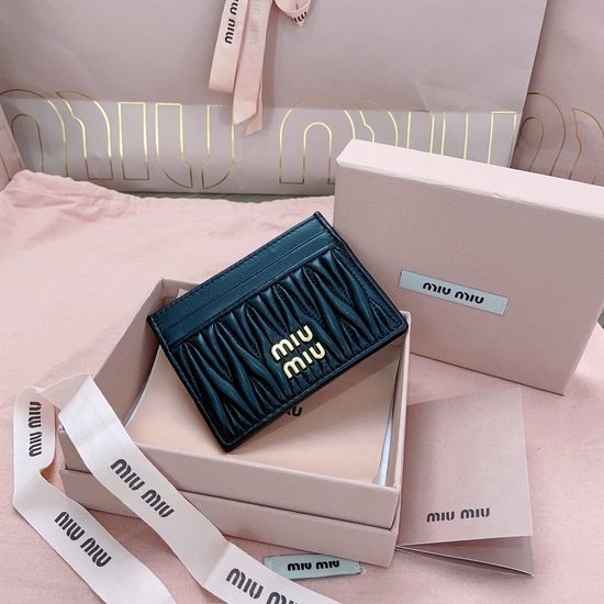 Miu Miu Premium Leather Wallet with Matelasse Texture 5MC076